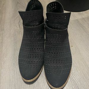 Boutique by Corky's Brier Solid Black Suede Leather Ankle Booties- Size 9